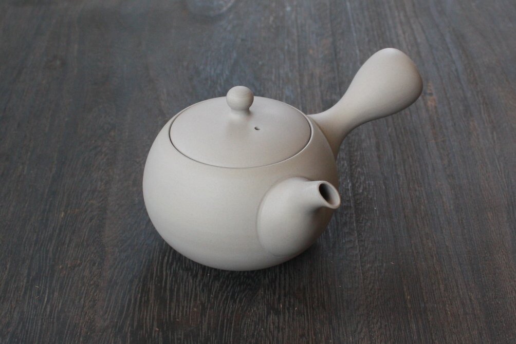 八角形の茶釜 黒とグレー 004.jpg